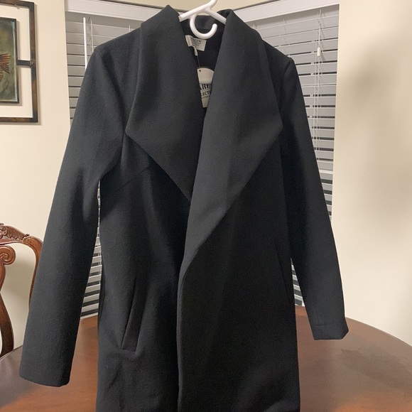 SHARREN Collections coat - Picture 9 of 11